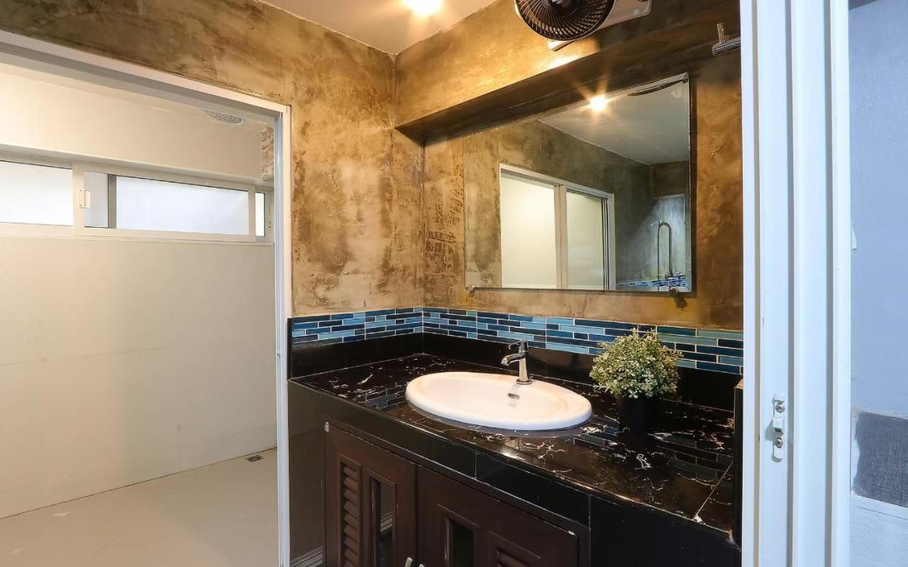 Baankhon Private Room In Thai House Check In By Yourself Code Inbox Adult Only Bangkok Ngoại thất bức ảnh